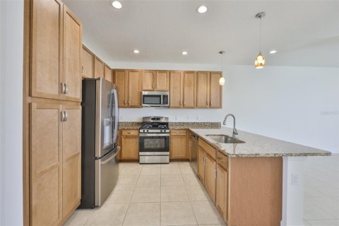 House in Wimauma, Florida 2 bedrooms, 152.73 sq.m. № 2101283 - photo 6