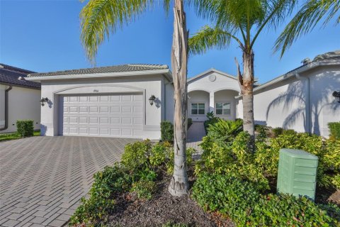 House in Wimauma, Florida 2 bedrooms, 152.73 sq.m. № 2101283