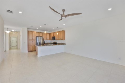 House in Wimauma, Florida 2 bedrooms, 152.73 sq.m. № 2101283 - photo 15