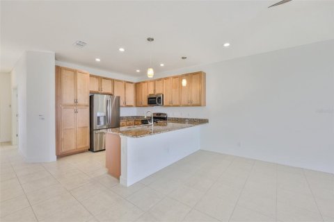House in Wimauma, Florida 2 bedrooms, 152.73 sq.m. № 2101283 - photo 10