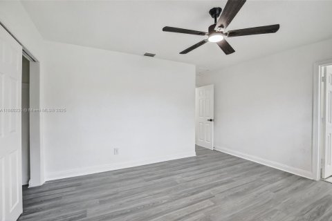 Casa en venta en Hollywood, Florida, 4 dormitorios, 138.24 m2 № 1925567 - foto 25