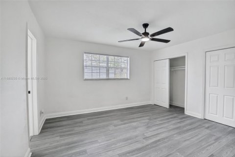 Casa en venta en Hollywood, Florida, 4 dormitorios, 138.24 m2 № 1925567 - foto 23