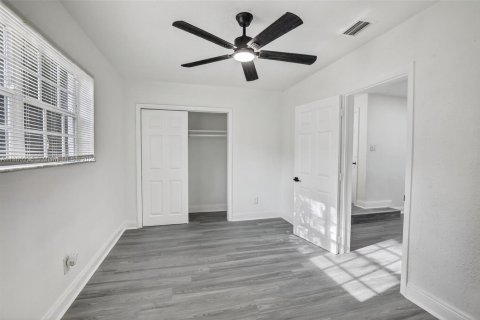 Casa en venta en Hollywood, Florida, 4 dormitorios, 138.24 m2 № 1925567 - foto 14