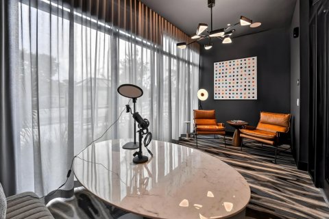 Condo in North Miami, Florida, 1 bedroom № 2244495 - photo 15