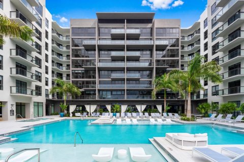 Condo in North Miami, Florida, 1 bedroom № 2244495 - photo 3