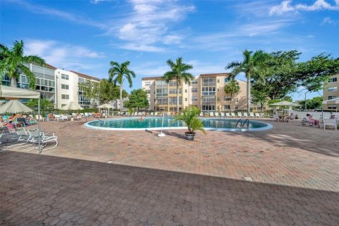 Condominio en venta en Lauderdale Lakes, Florida, 2 dormitorios, 80.36 m2 № 1874384 - foto 21