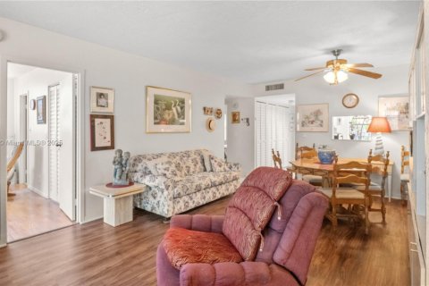 Condominio en venta en Lauderdale Lakes, Florida, 2 dormitorios, 80.36 m2 № 1874384 - foto 6