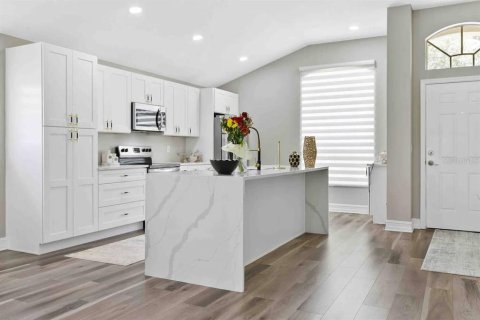 Casa en venta en Tampa, Florida, 3 dormitorios, 143.91 m2 № 1615432 - foto 5