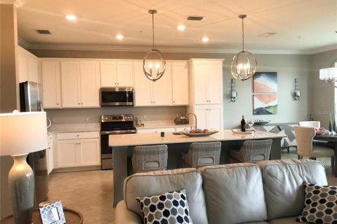 Condo in Lakewood Ranch, Florida, 2 bedrooms in LAKEWOOD NATIONAL  № 220781 - photo 7