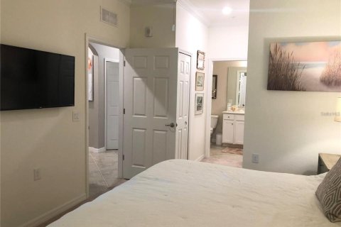 Condo in Lakewood Ranch, Florida, 2 bedrooms in LAKEWOOD NATIONAL  № 220781 - photo 12