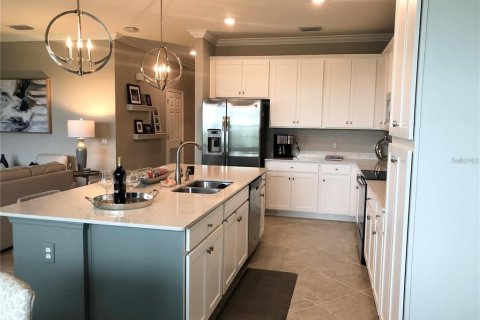 Condo in Lakewood Ranch, Florida, 2 bedrooms in LAKEWOOD NATIONAL  № 220781 - photo 10