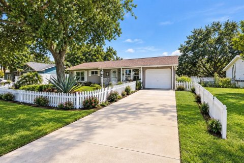 House in Ocala, Florida 2 bedrooms, 89.19 sq.m. № 2375765