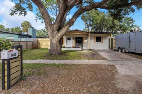 House in Tampa, Florida 4 bedrooms, 116.96 sq.m. № 1844483 - photo 8
