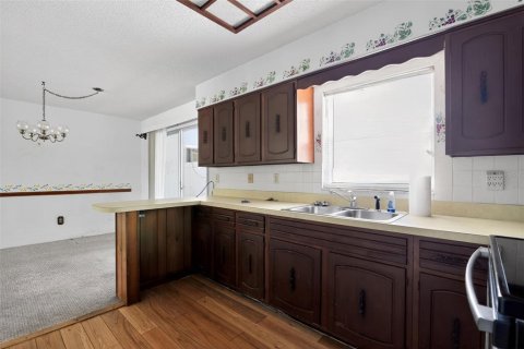 House in Ocala, Florida 2 bedrooms, 91.42 sq.m. № 2091792 - photo 15