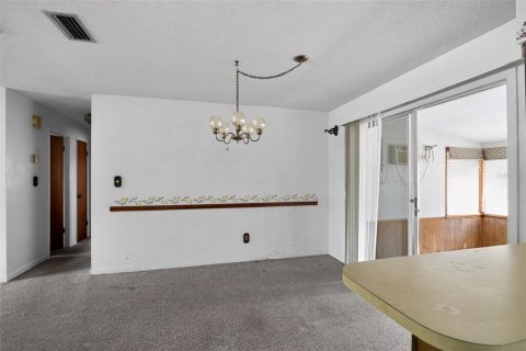 House in Ocala, Florida 2 bedrooms, 91.42 sq.m. № 2091792 - photo 19