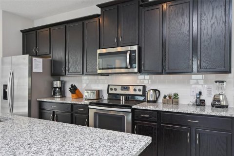 House in Kissimmee, Florida 4 bedrooms, 239.78 sq.m. № 1826390 - photo 9