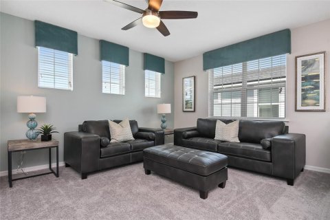 House in Kissimmee, Florida 4 bedrooms, 239.78 sq.m. № 1826390 - photo 18