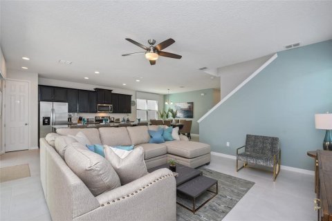 House in Kissimmee, Florida 4 bedrooms, 239.78 sq.m. № 1826390 - photo 11