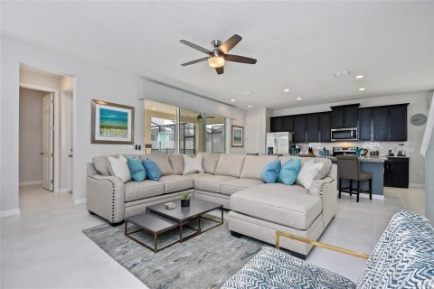 House in Kissimmee, Florida 4 bedrooms, 239.78 sq.m. № 1826390 - photo 12