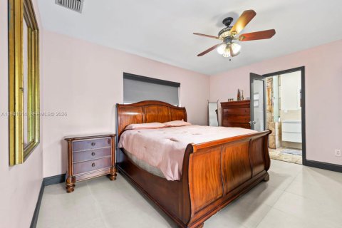 Casa en venta en Miami, Florida, 4 dormitorios, 210.8 m2 № 1999835 - foto 15