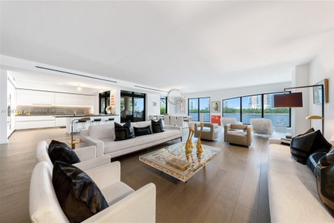 Condo in Miami Beach, Florida, 4 bedrooms  № 1855072 - photo 3