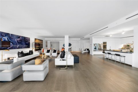 Condo in Miami Beach, Florida, 4 bedrooms  № 1855072 - photo 7