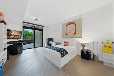 Condo in Miami Beach, Florida, 4 bedrooms  № 1855072 - photo 29