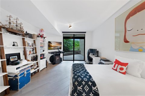 Condo in Miami Beach, Florida, 4 bedrooms  № 1855072 - photo 30