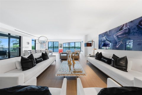 Condo in Miami Beach, Florida, 4 bedrooms  № 1855072 - photo 6