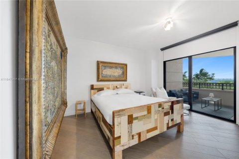 Condo in Miami Beach, Florida, 4 bedrooms  № 1855072 - photo 27