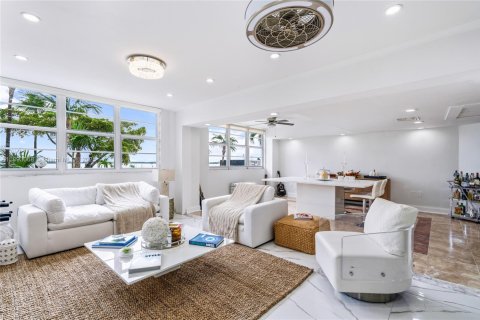 Copropriété à vendre à Miami, Floride: 3 chambres, 258.55 m2 № 1946482 - photo 22