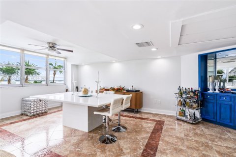 Copropriété à vendre à Miami, Floride: 3 chambres, 258.55 m2 № 1946482 - photo 19