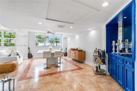 Copropriété à vendre à Miami, Floride: 3 chambres, 258.55 m2 № 1946482 - photo 5