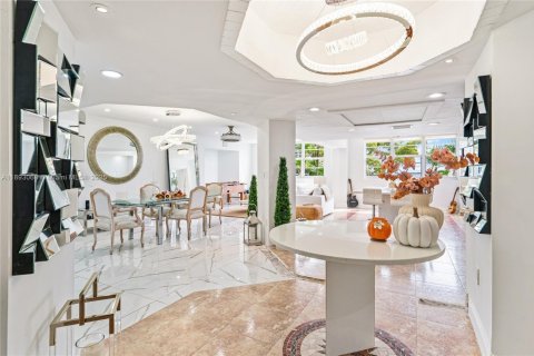 Copropriété à vendre à Miami, Floride: 3 chambres, 258.55 m2 № 1946482 - photo 3