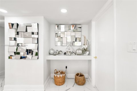 Copropriété à vendre à Miami, Floride: 3 chambres, 258.55 m2 № 1946482 - photo 26