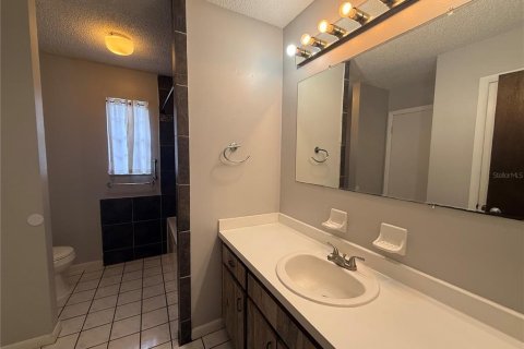 Villa ou maison à louer à Zephyrhills, Floride: 2 chambres, 101.45 m2 № 2229749 - photo 19