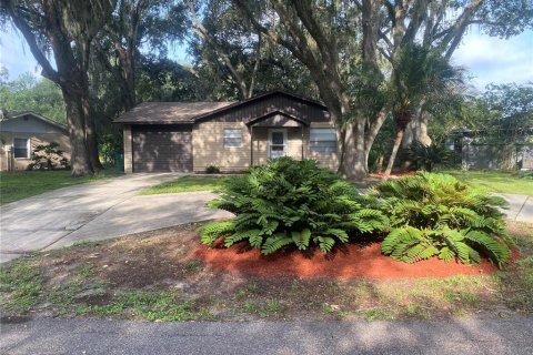 Villa ou maison à louer à Zephyrhills, Floride: 2 chambres, 101.45 m2 № 2229749 - photo 5