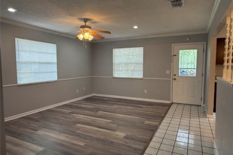 Villa ou maison à louer à Zephyrhills, Floride: 2 chambres, 101.45 m2 № 2229749 - photo 14