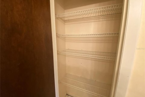 Villa ou maison à louer à Zephyrhills, Floride: 2 chambres, 101.45 m2 № 2229749 - photo 24