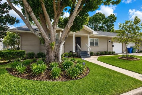 Apartment in Winter Haven, Florida 3 bedrooms, 137.87 sq.m. № 2196035