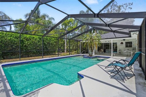 House in Tampa, Florida 3 bedrooms, 265.33 sq.m. № 2116115 - photo 24