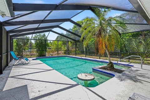 House in Tampa, Florida 3 bedrooms, 265.33 sq.m. № 2116115 - photo 3