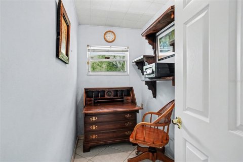 House in Tampa, Florida 3 bedrooms, 265.33 sq.m. № 2116115 - photo 19