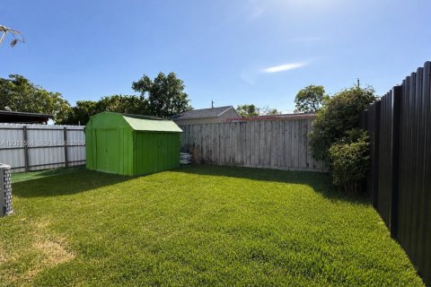 Adosado en alquiler en Miami, Florida, 2 dormitorios, 159.7 m2 № 2076122 - foto 8
