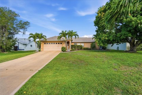 Casa en venta en Cape Coral, Florida, 3 dormitorios, 134.89 m2 № 2113608 - foto 8