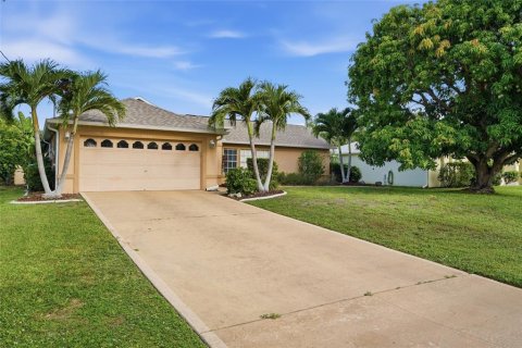 Casa en venta en Cape Coral, Florida, 3 dormitorios, 134.89 m2 № 2113608 - foto 7