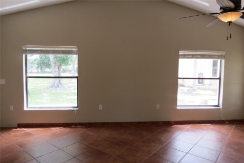 House in Odessa, Florida 3 bedrooms, 117.06 sq.m. № 1644471 - photo 25