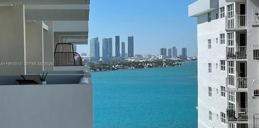 Кондоминиум с 1 спальней в Майами-Бич, Флорида № 2023870