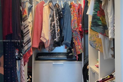 Купить кондоминиум в Майами-Бич, Флорида 1 спальня, 77.76м2, № 2023870 - фото 16