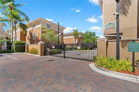 Townhouse in Aventura, Florida 2 bedrooms, 122.26 sq.m. № 1805985 - photo 30